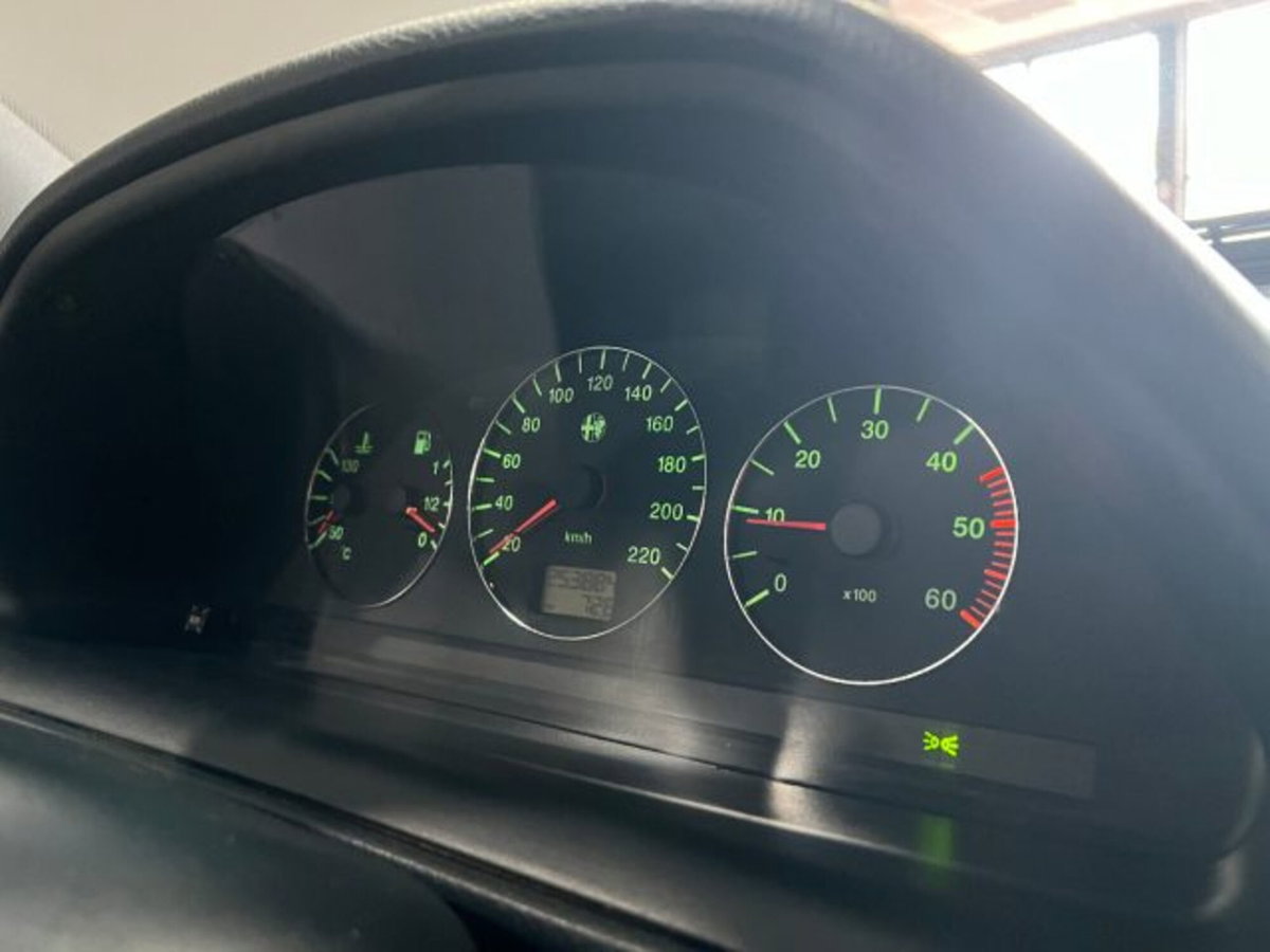 Alfa Romeo 145 1.9 JTD cat (6)