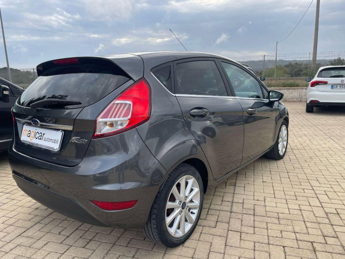 Ford Fiesta 1.5 TDCi 95CV 3 porte Titanium (4)