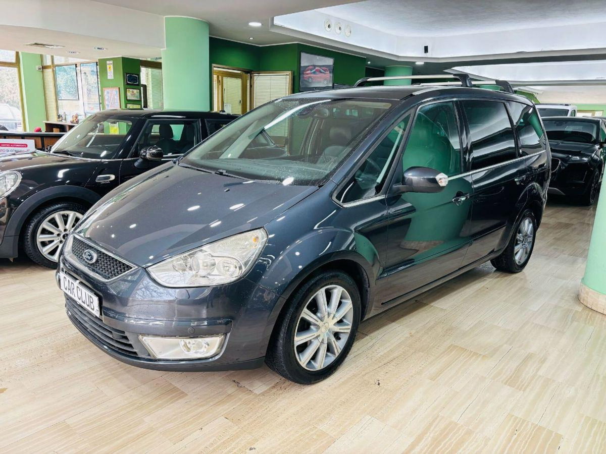 Ford Galaxy 2.0 TDCi 140 CV Ghia DPF