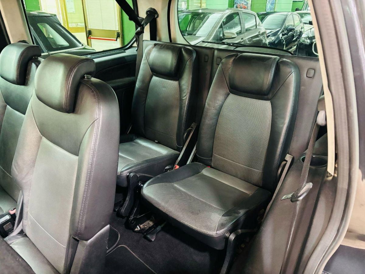 Ford Galaxy 2.0 TDCi 140 CV Ghia DPF (11)