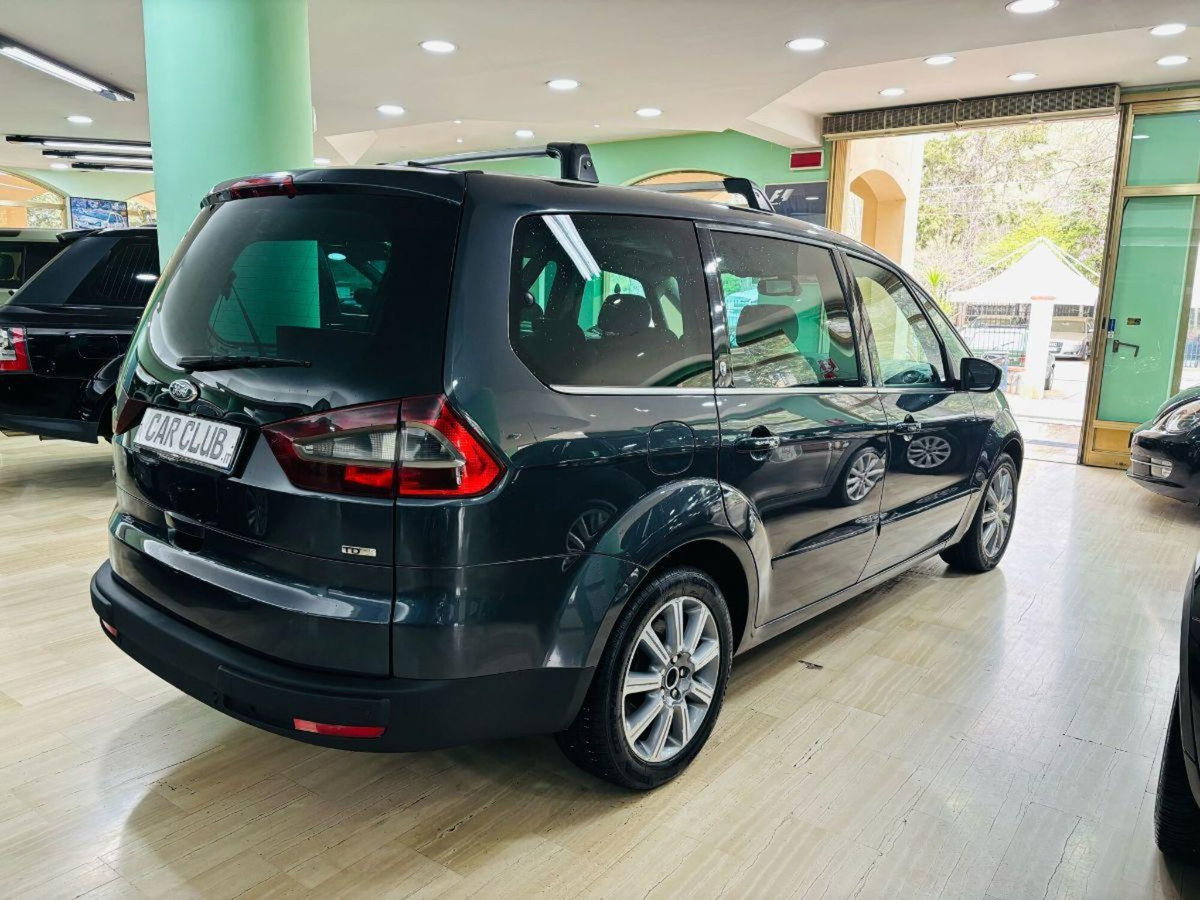 Ford Galaxy 2.0 TDCi 140 CV Ghia DPF (4)
