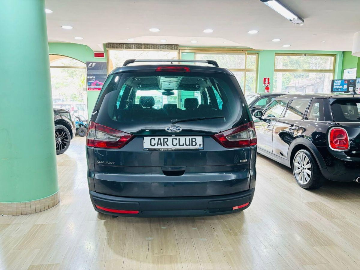 Ford Galaxy 2.0 TDCi 140 CV Ghia DPF (5)
