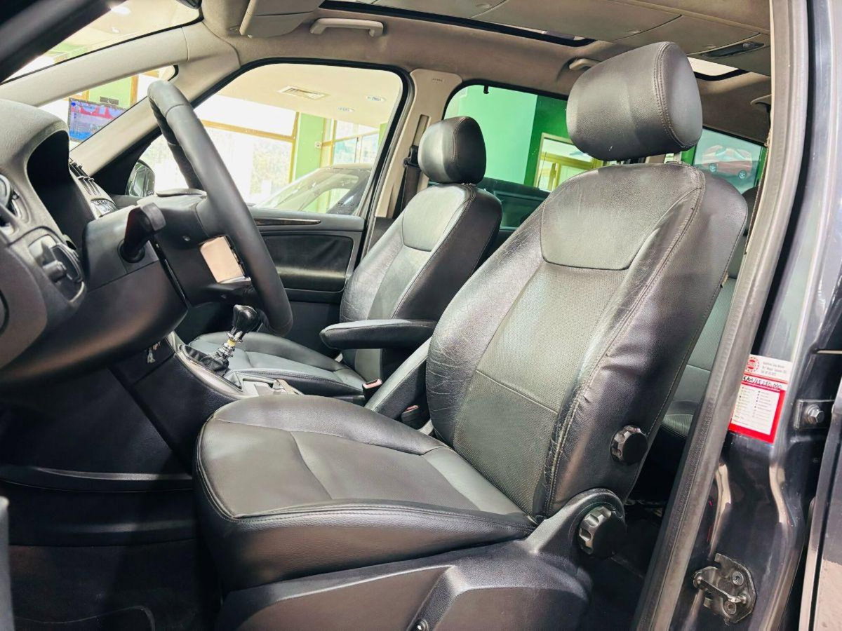 Ford Galaxy 2.0 TDCi 140 CV Ghia DPF (9)