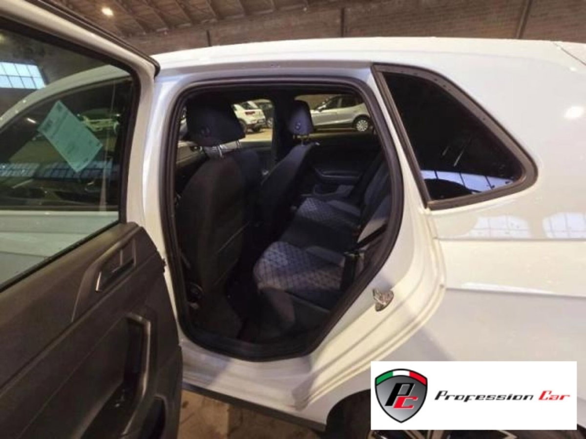 Volkswagen Polo 1.0 tsi R-Line 95cv (6)