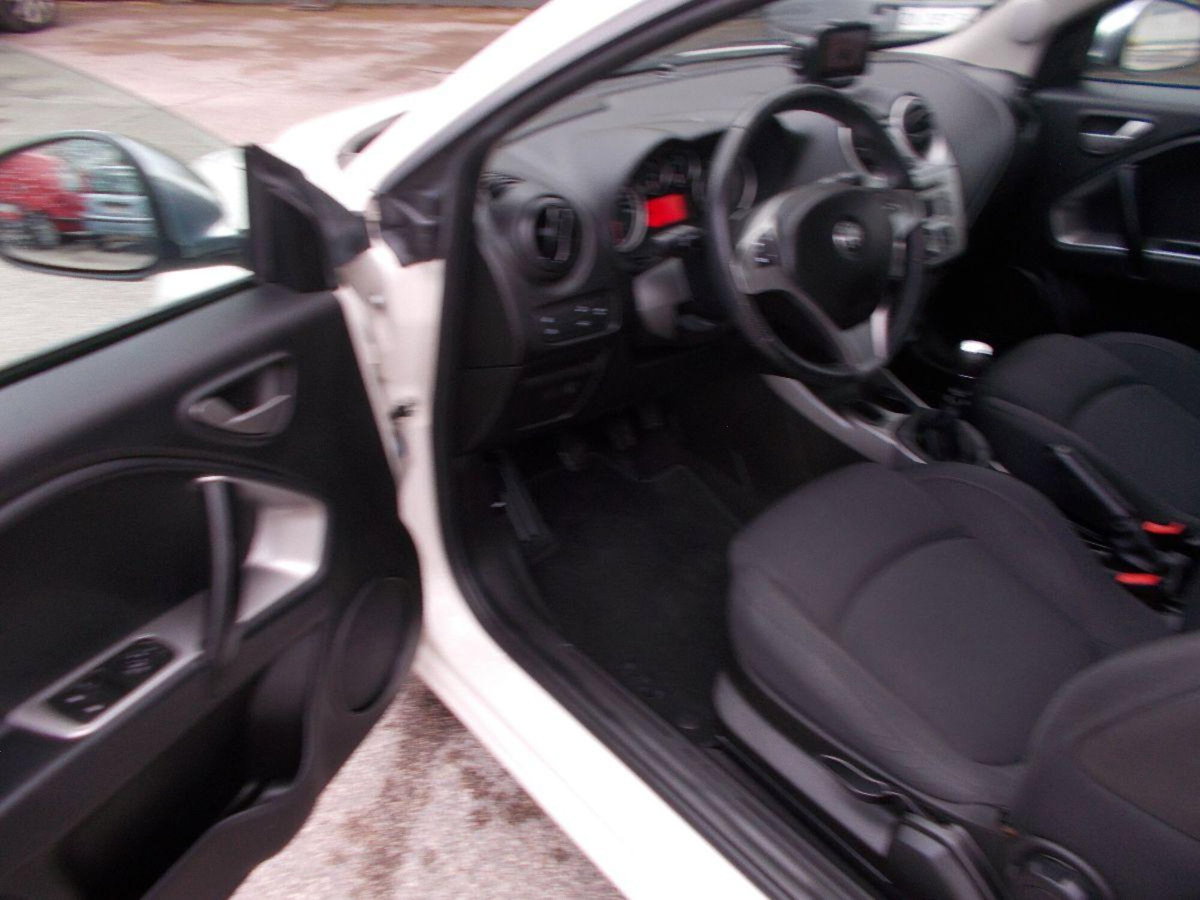 Alfa Romeo MiTo 1.4 70 CV 8V Super (10)