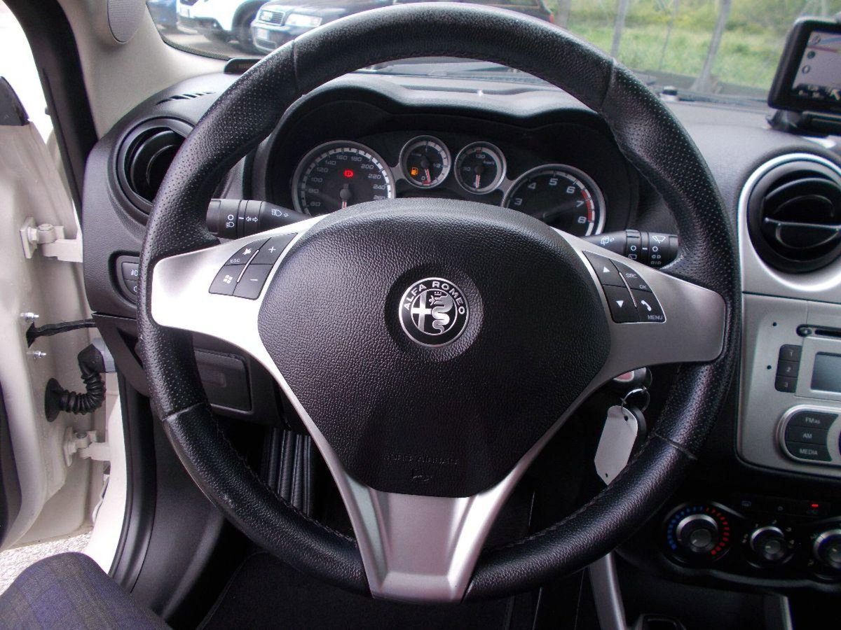 Alfa Romeo MiTo 1.4 70 CV 8V Super (16)