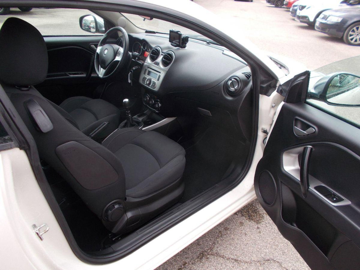 Alfa Romeo MiTo 1.4 70 CV 8V Super (6)