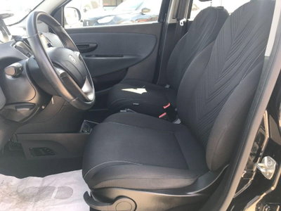 Lancia Ypsilon 1.0 FireFly 5 porte S&S Hybrid Ecochic Gold (12)