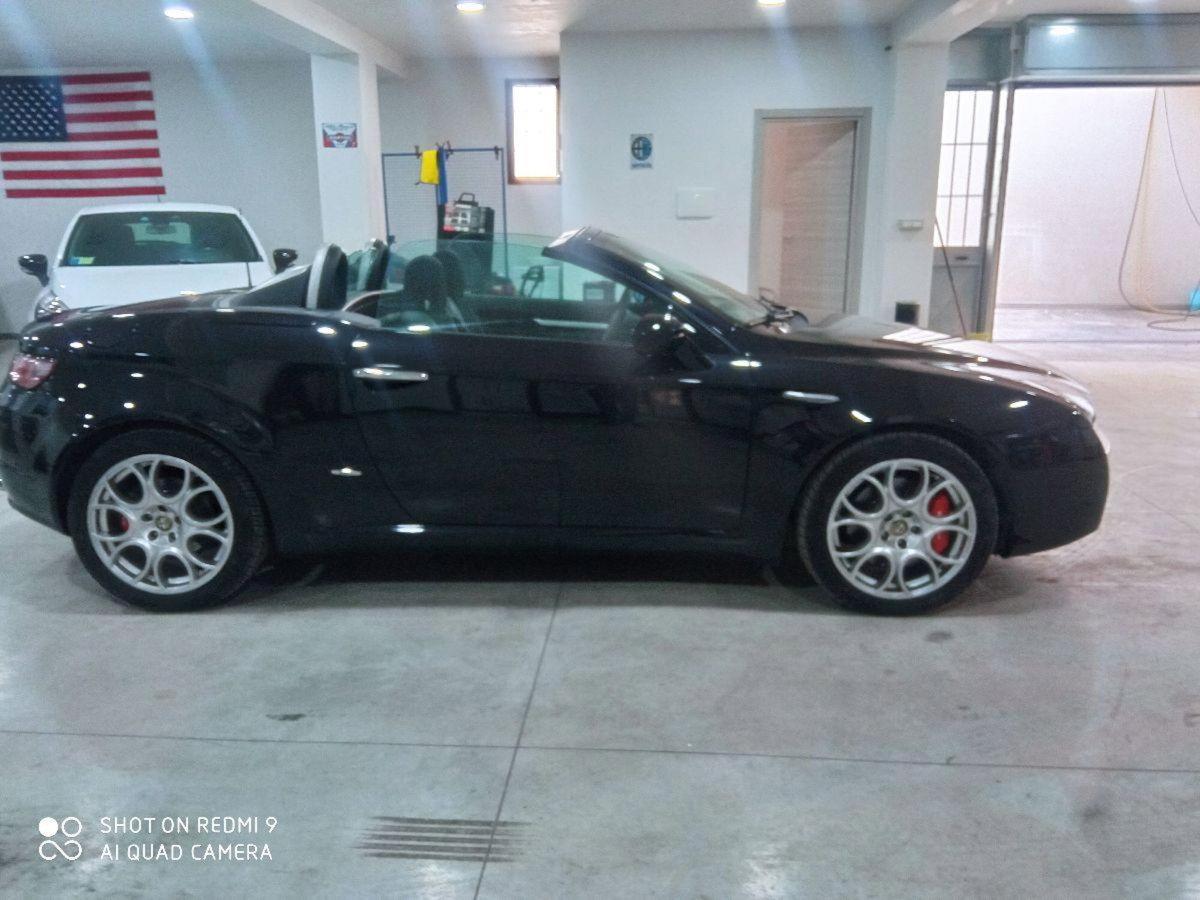 Alfa Romeo Spider 2.4 JTDm Exclusive (4)