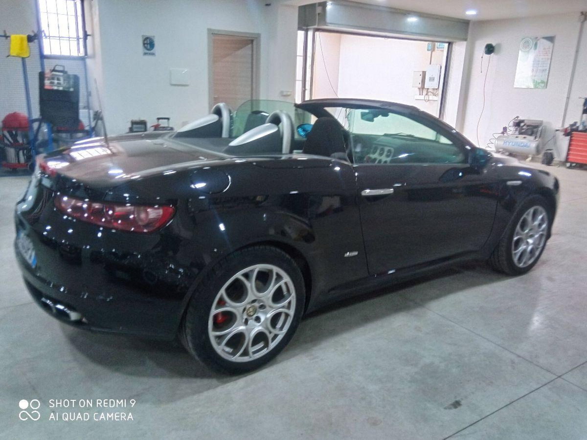 Alfa Romeo Spider 2.4 JTDm Exclusive (5)