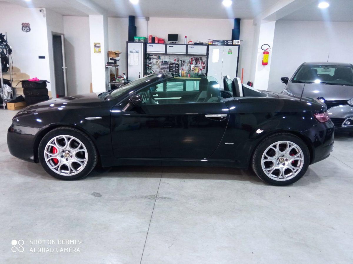 Alfa Romeo Spider 2.4 JTDm Exclusive (8)