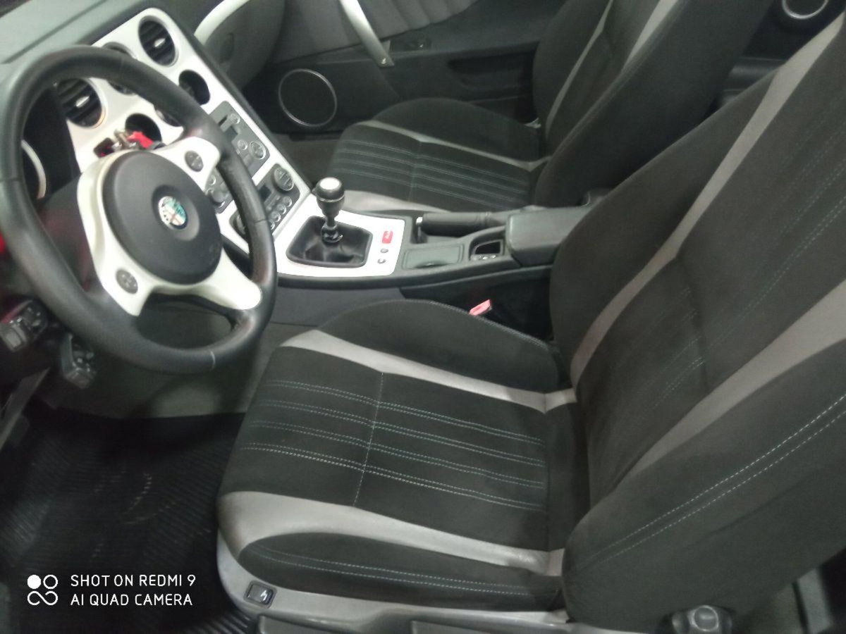 Alfa Romeo Spider 2.4 JTDm Exclusive (9)