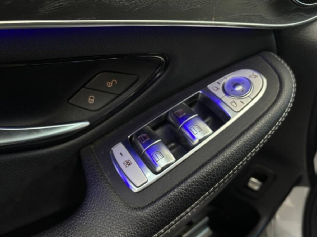 Mercedes-Benz GLC SUV 300 d 4Matic Premium Plus (11)