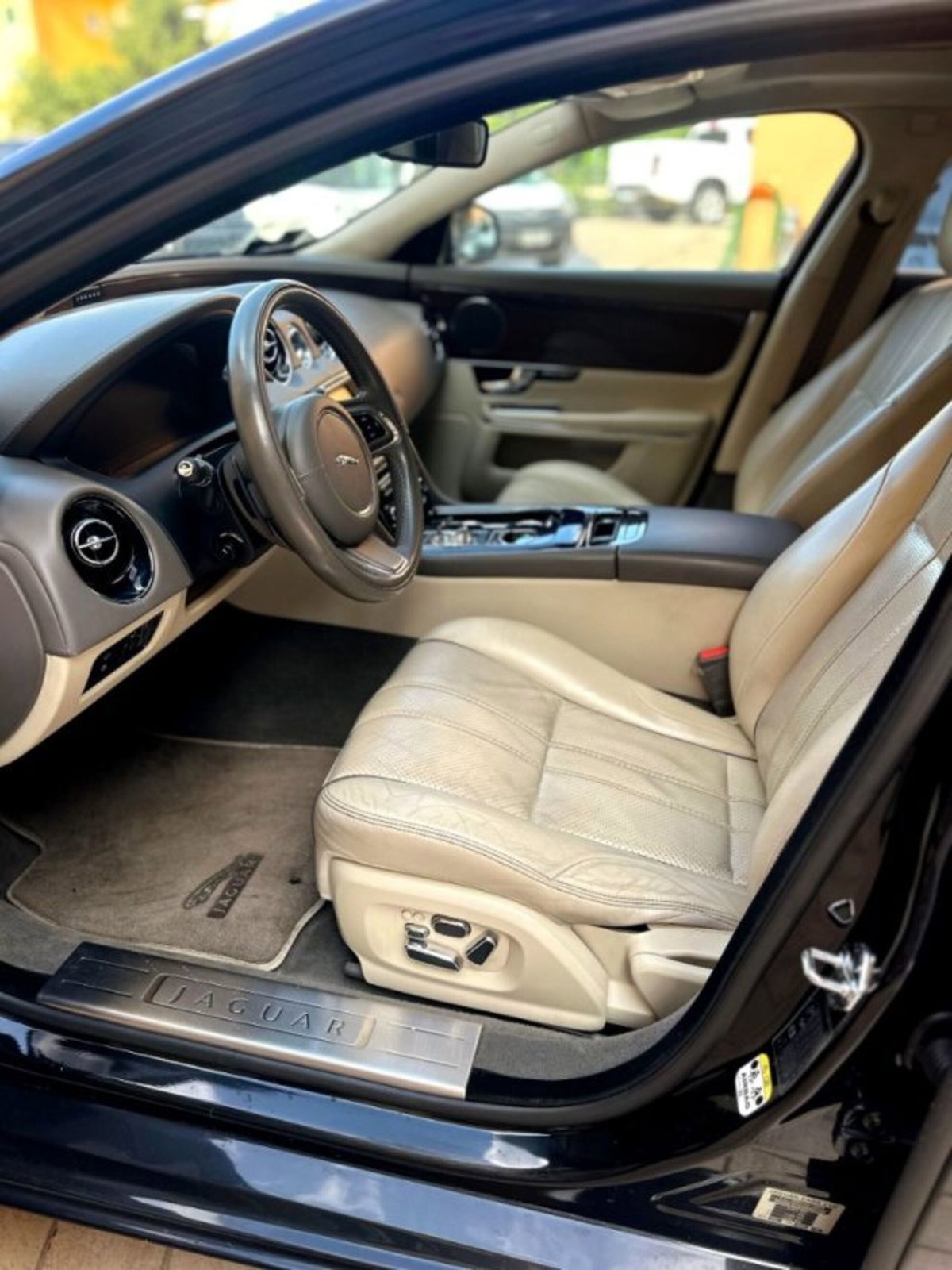 Jaguar XJ 3.0D V6 Premium Luxury (12)