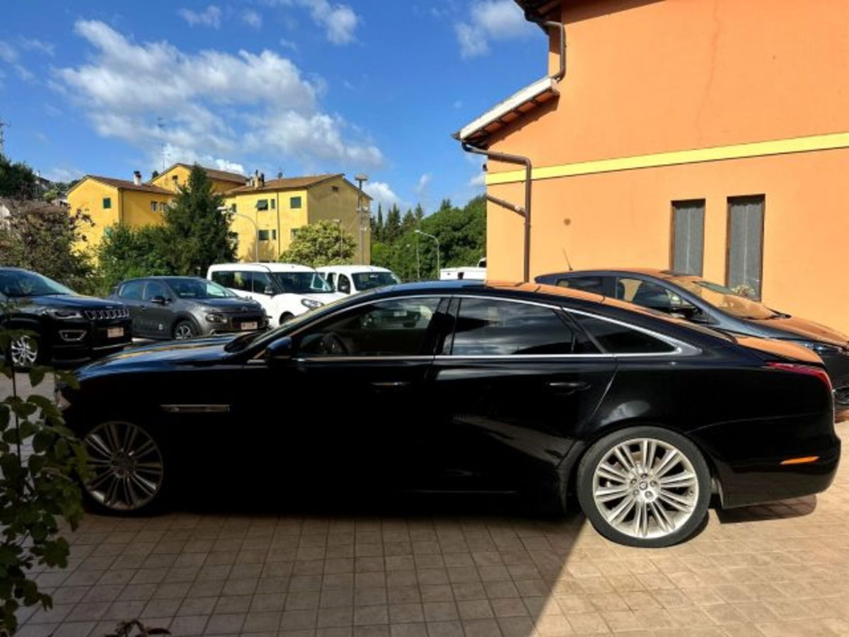 Jaguar XJ 3.0D V6 Premium Luxury (3)