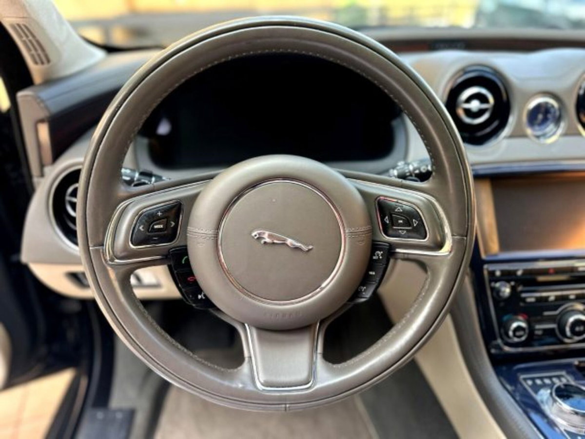 Jaguar XJ 3.0D V6 Premium Luxury (5)