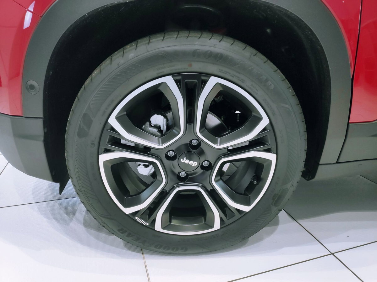 Jeep Avenger 1.2 turbo Summit fwd 100cv (8)
