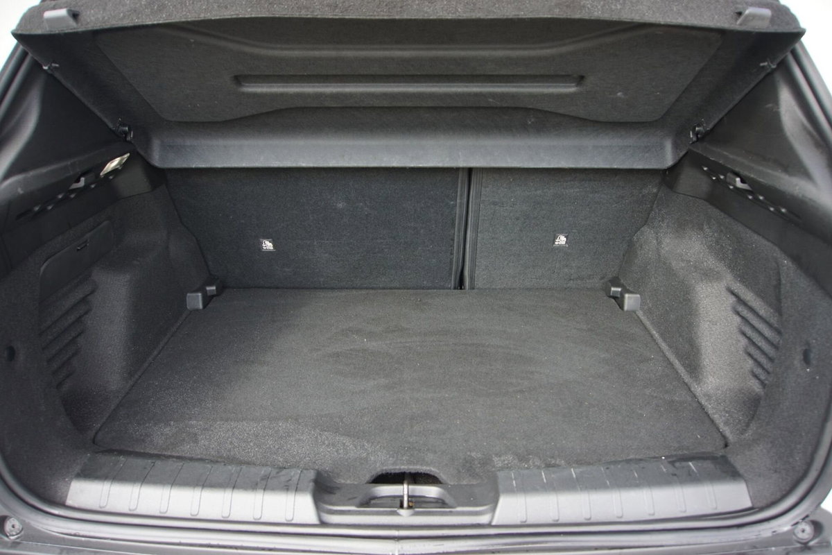 Jeep Avenger 1.2 turbo Summit fwd 100cv (11)