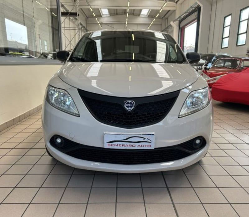 Lancia Ypsilon 1.2 69 CV 5 porte GPL Ecochic Elefantino Blu 