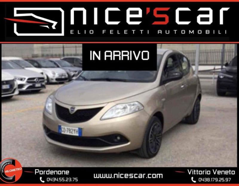 Lancia Ypsilon 1.0 FireFly 5 porte S&S Hybrid Gold Plus