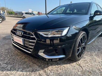 Audi A4 Avant 30 TDI/136 CV S tronic Business Advanced (16)
