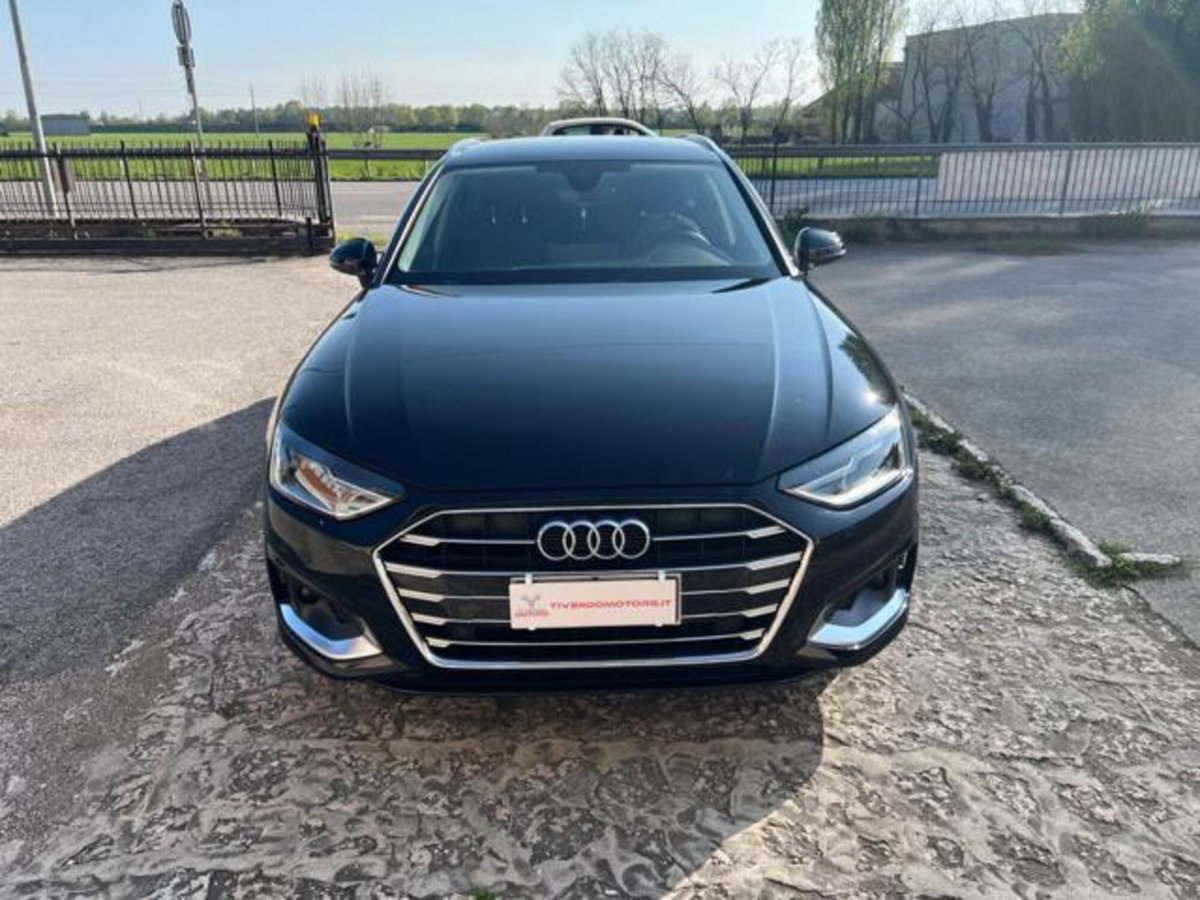 Audi A4 Avant 30 TDI/136 CV S tronic Business Advanced (2)