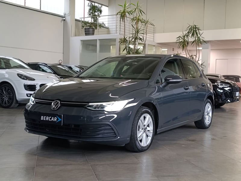 Volkswagen Golf 1.0 eTSI EVO DSG Life