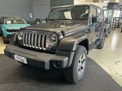 Jeep Wrangler Unlimited 2.8 CRD DPF Sahara Auto usata