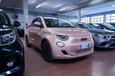 Fiat 500e 42 kWh La Prima usata