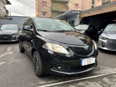 Lancia Ypsilon 1.0 FireFly 5 porte S&S Hybrid Ecochic Gold usata