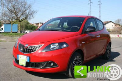 Lancia Ypsilon 1.0 FireFly 5 porte S&S Hybrid Ecochic A. Ferretti usata