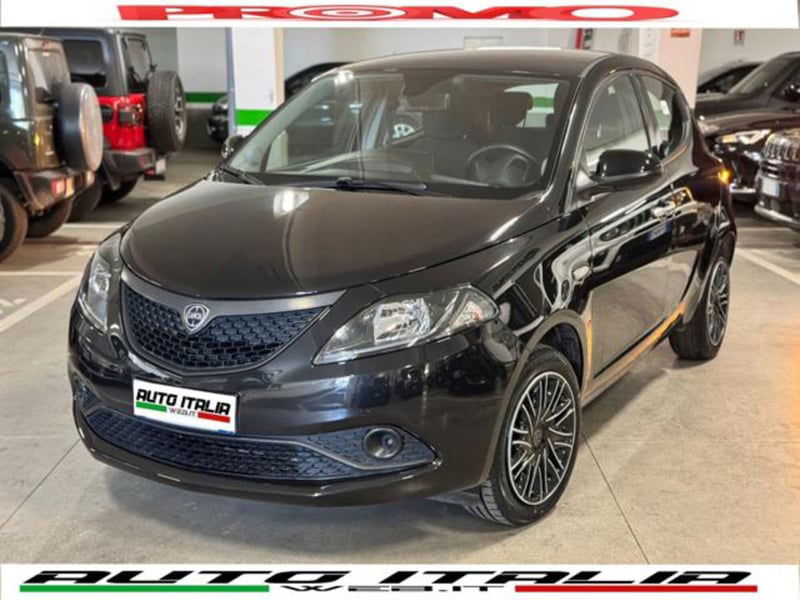 Lancia Ypsilon 1.0 FireFly 5 porte S&S Hybrid Ecochic A. Ferretti