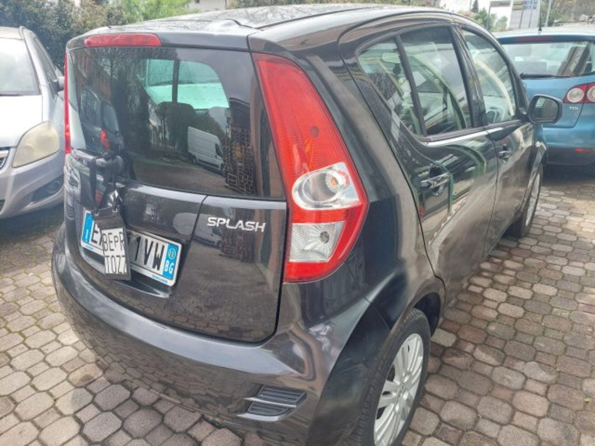 Suzuki Splash 1.0 VVT GL (3)