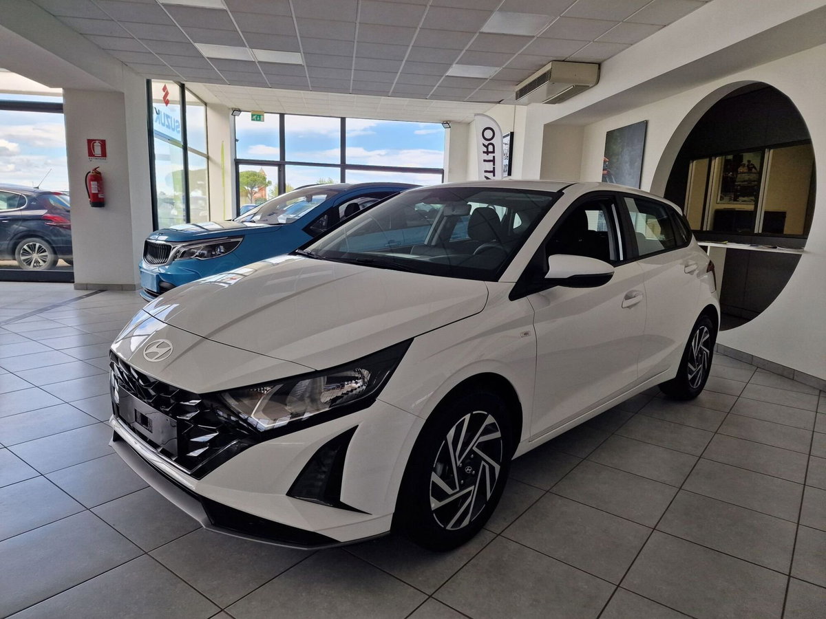 Hyundai i20 1.2 MPI MT TechLine (2)