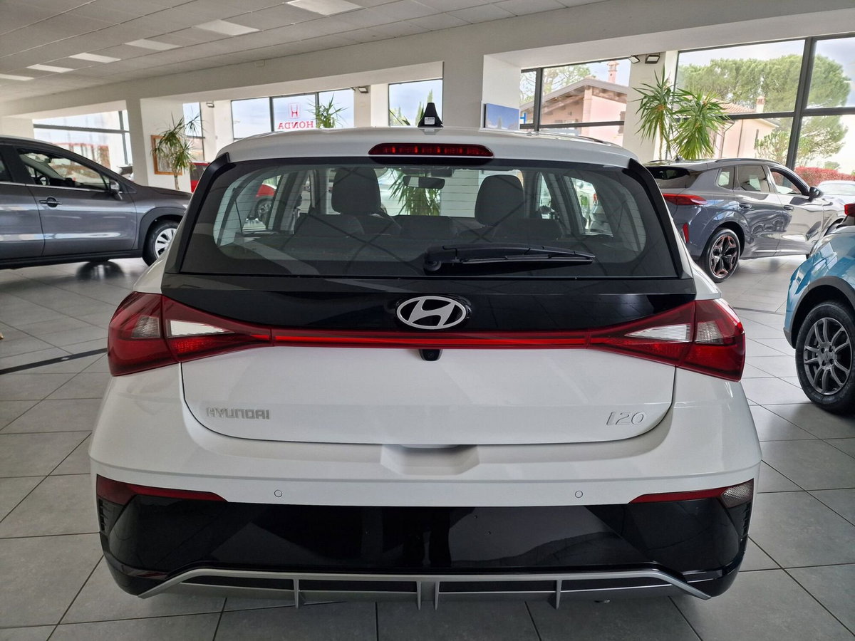 Hyundai i20 1.2 MPI MT TechLine (6)