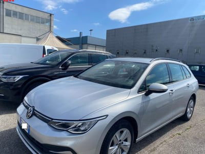 Volkswagen Golf Variant 2.0 TDI SCR DSG Life usata