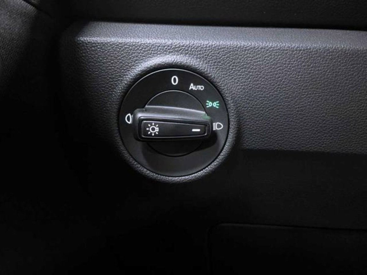 Volkswagen T-Roc 1.0 TSI Life (17)