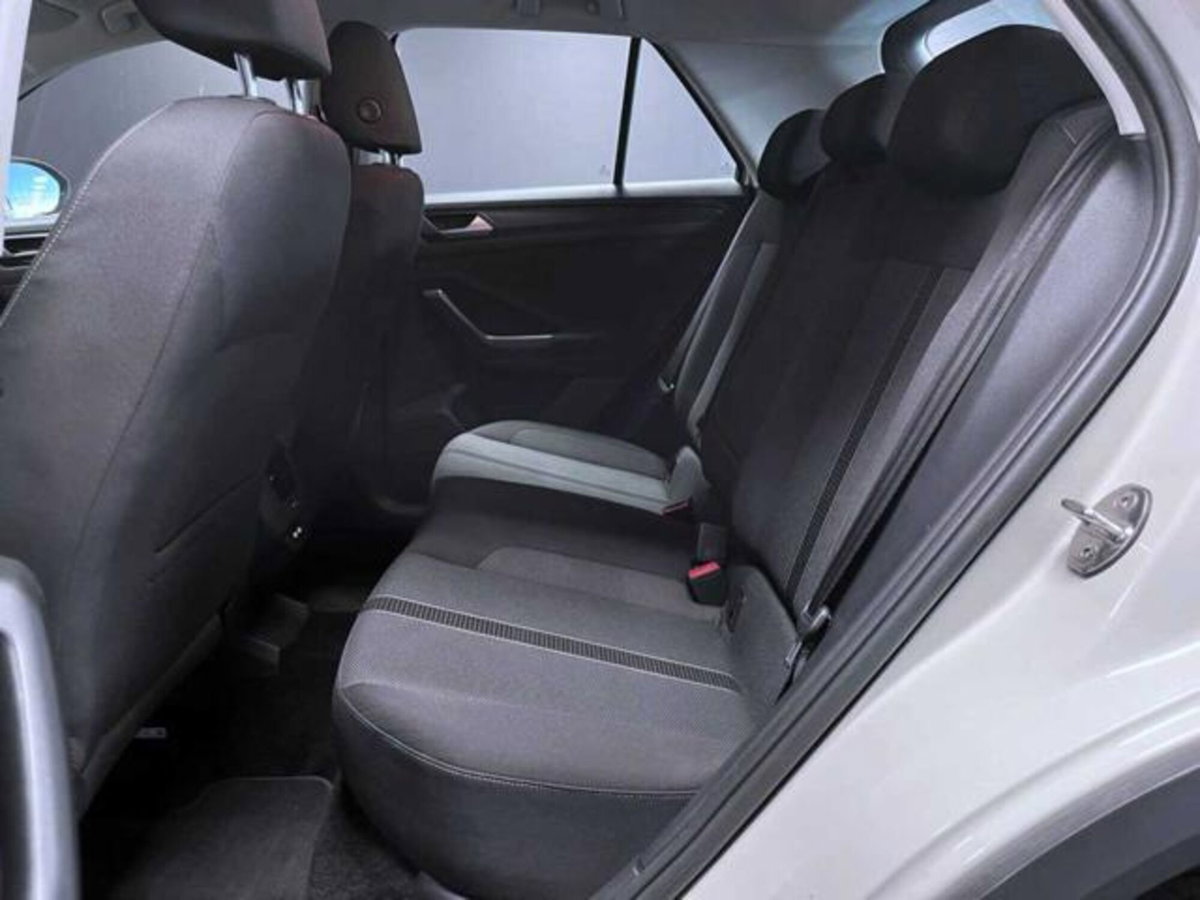 Volkswagen T-Roc 1.0 TSI Life (19)