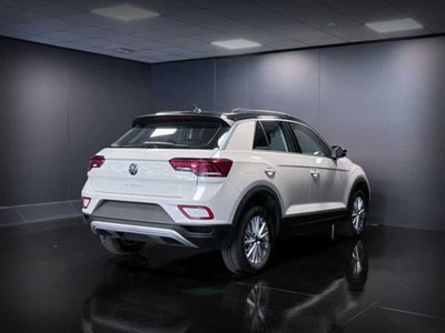 Volkswagen T-Roc 1.0 TSI Life (8)