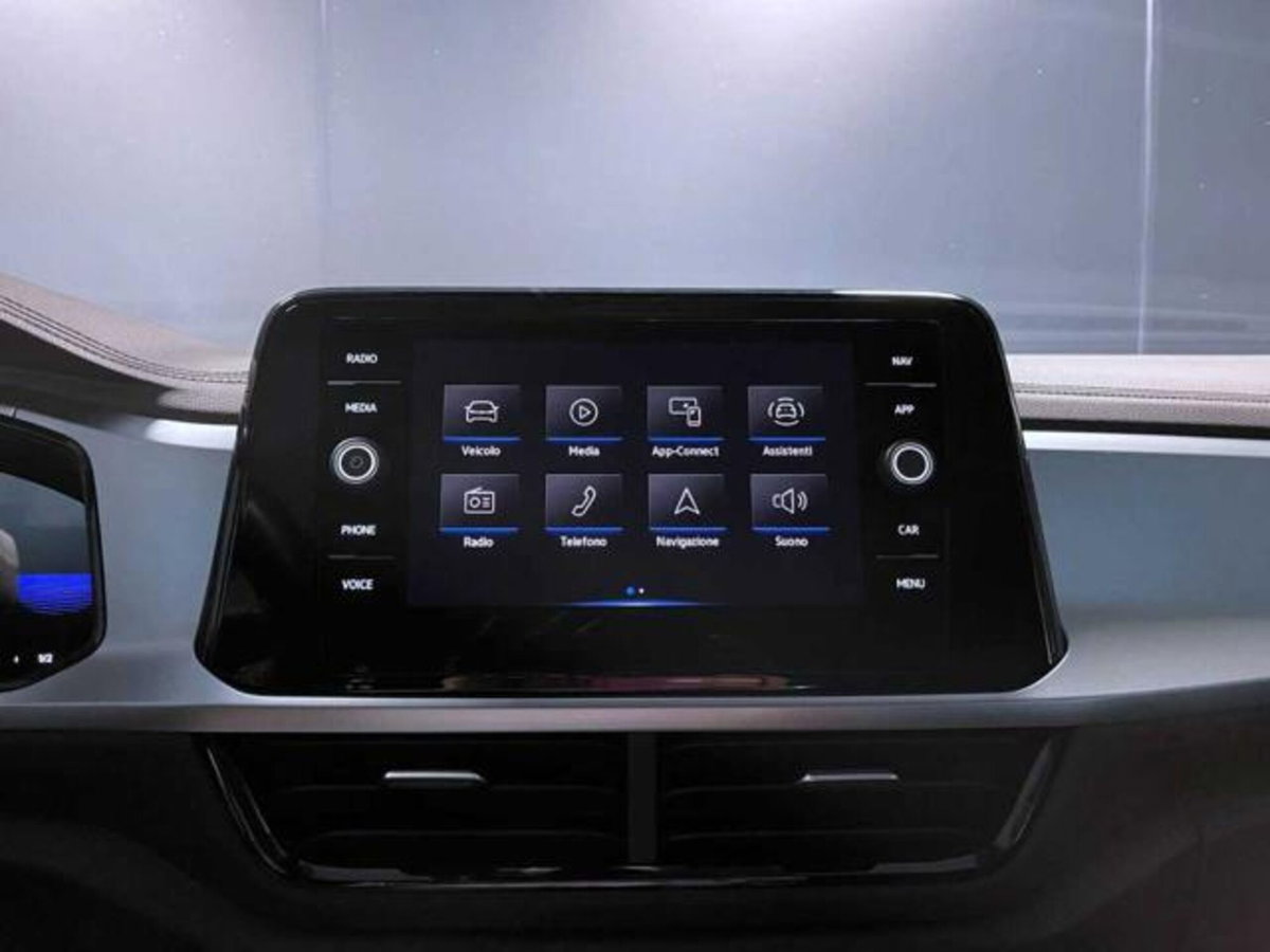 Volkswagen T-Roc 1.0 TSI Life (16)