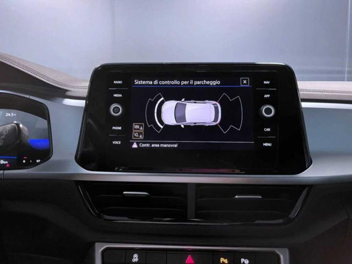 Volkswagen T-Roc 1.0 TSI Life (17)