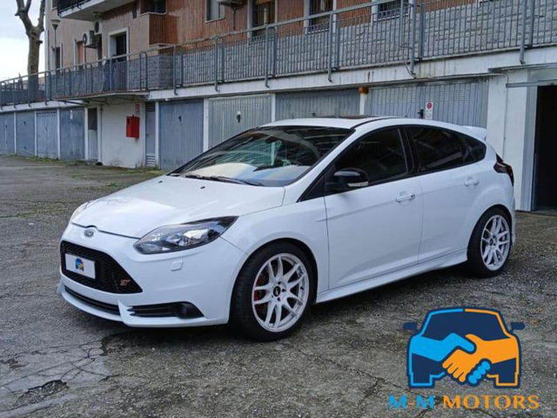 Ford Focus 2.0 EcoBoost 250 CV ST3