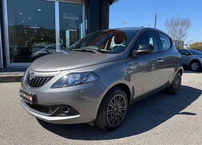 Lancia Ypsilon 1.0 FireFly 5 porte S&S Hybrid Ecochic Gold usata
