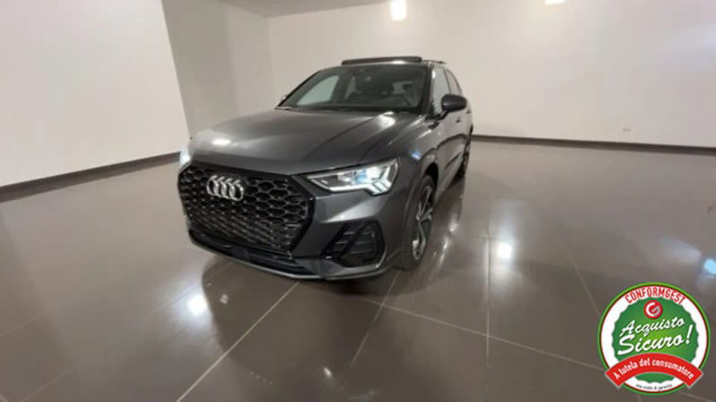 Audi Q3 Sportback 35 2.0 tdi Identity Black s-tronic