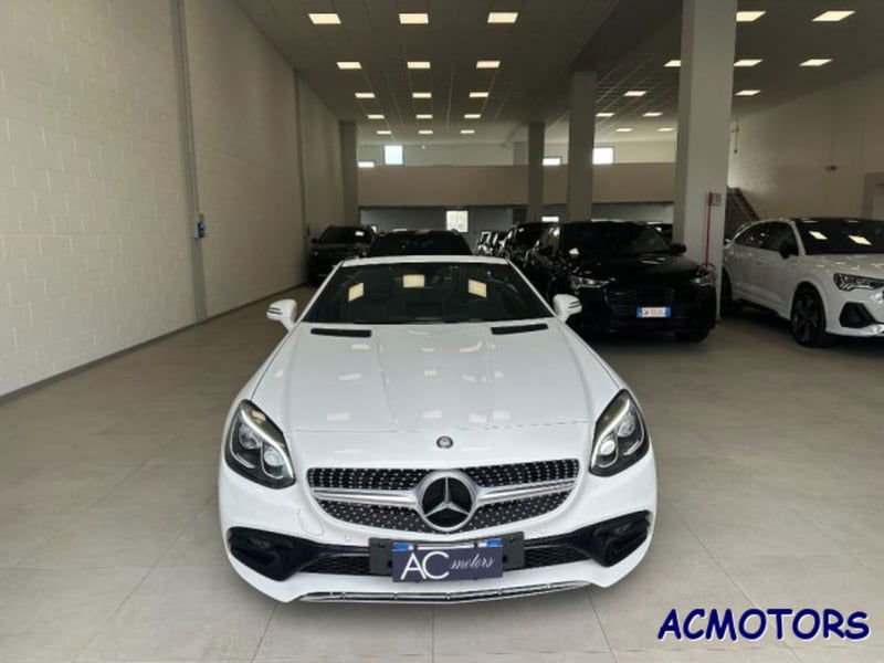 Mercedes-Benz SLC 200 AMG line