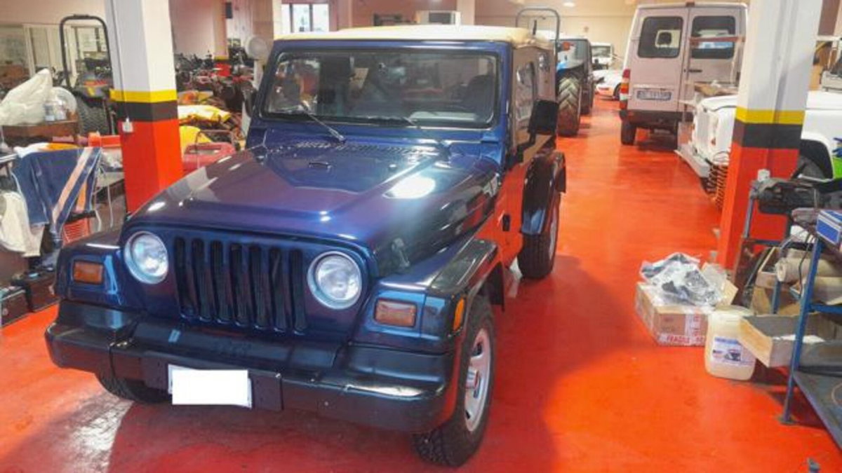 Jeep Wrangler 2.5 cat Soft top (EU)