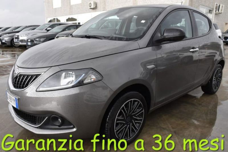 Lancia Ypsilon 1.0 FireFly 5 porte S&S Hybrid Gold Plus