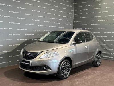 Lancia Ypsilon 1.0 FireFly 5 porte S&S Hybrid Ecochic A. Ferretti usata