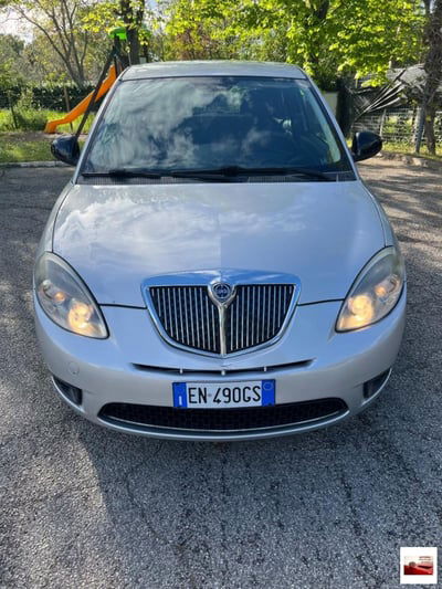 Lancia Ypsilon 1.3 MJT 75 CV Unyca usata