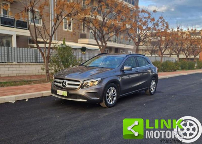 Mercedes-Benz GLA SUV 200 d Automatic Business